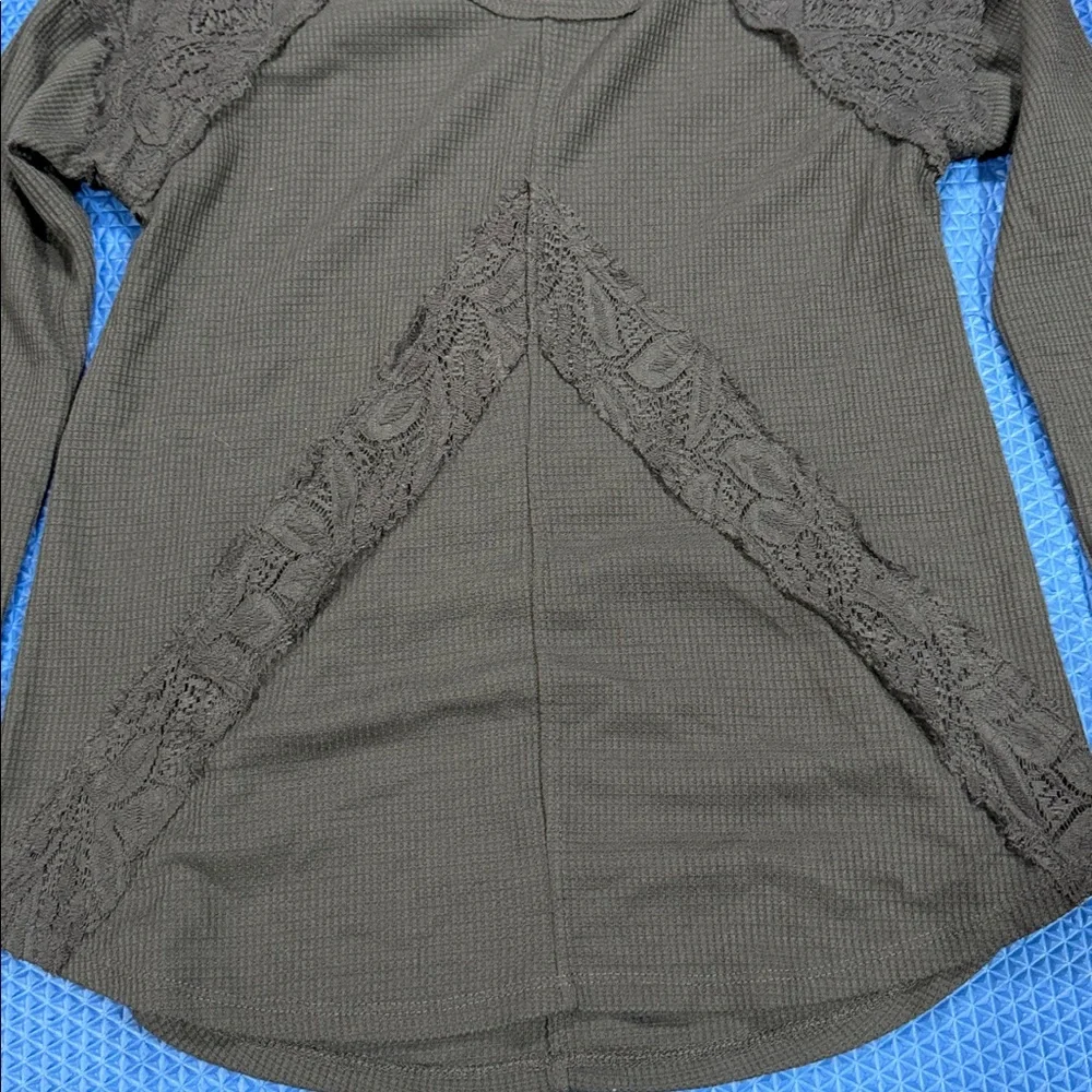 GRAY LACE SHOULDER THERMAL LONG SLEEVE - Picture 6 of 8